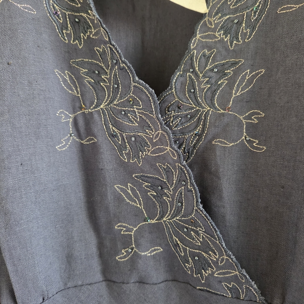 Cato Navy Blue Linen Blend Embroidered V-Neck Tunic Top Empire Waist Size 14/16W - Picture 4 of 7